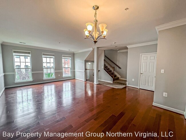 Building Photo - 3 br, 2.5 bath House - 6074-B Wicker Ln #162