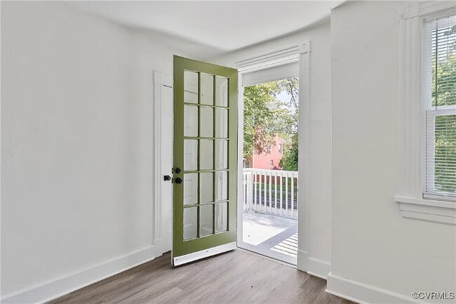 Foto del edificio - 3139 Ellwood Ave