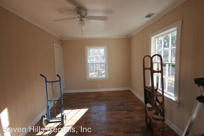 Building Photo - 2638 Callier Springs Rd SE