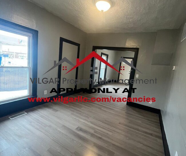 Foto del edificio - Cozy & Convenient 2 bedroom, 1 bathroom ho...