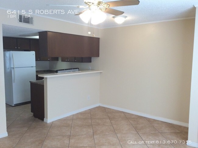 Foto del edificio - 6415 S Roberts Ave