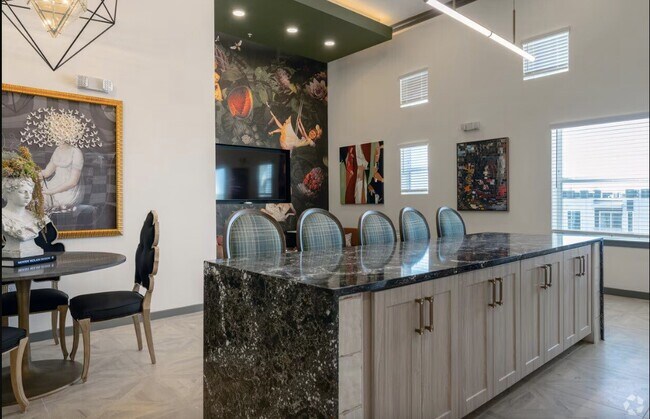 Foto del edificio - 1200 W Koenig Ln