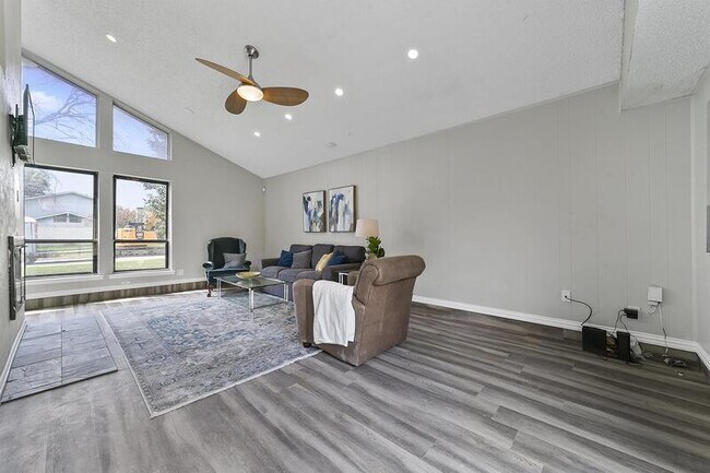 Foto del edificio - 5116 Pensacola Dr