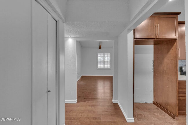 Building Photo - 7112 Ramada Dr