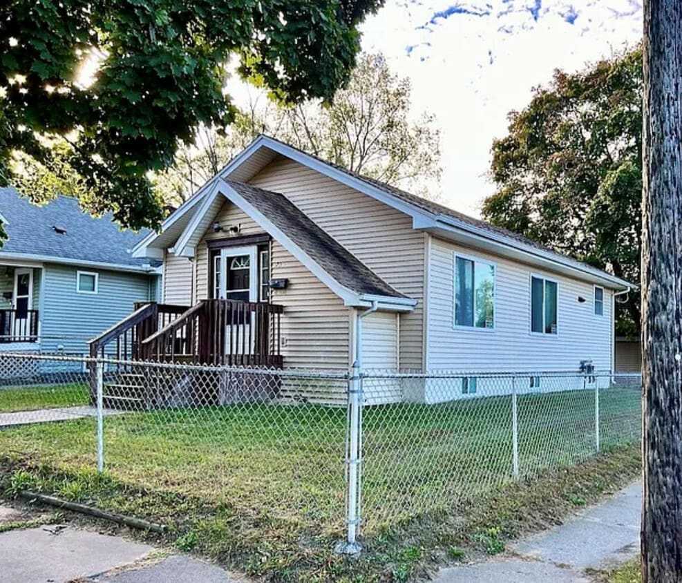 Foto principal - 1700 Delaware Ave