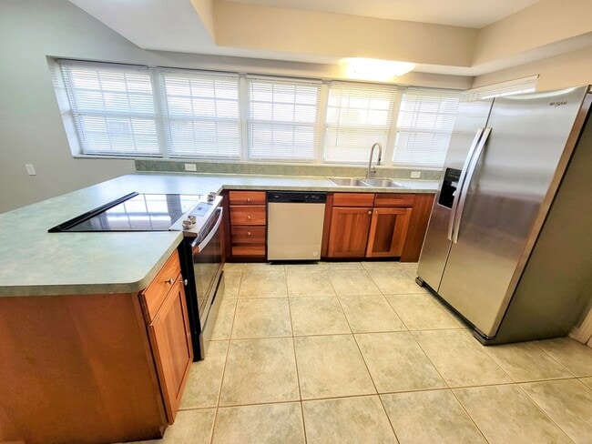 Building Photo - 477 Del Monte Dr