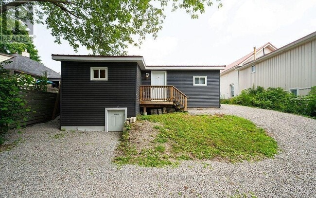Photo du bâtiment - 303-303 Moffat St