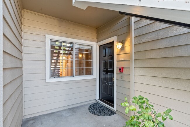 Foto del edificio - Beautiful 2 Bedroom, 2 Bathroom Condo in Park Almaden, San Jose