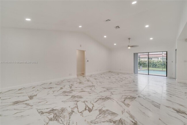 Foto del edificio - 632 NW 107th Ln