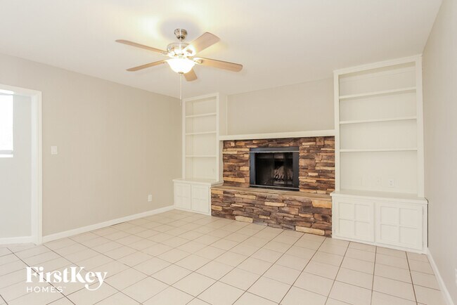 Foto del edificio - 11631 N 58th Dr