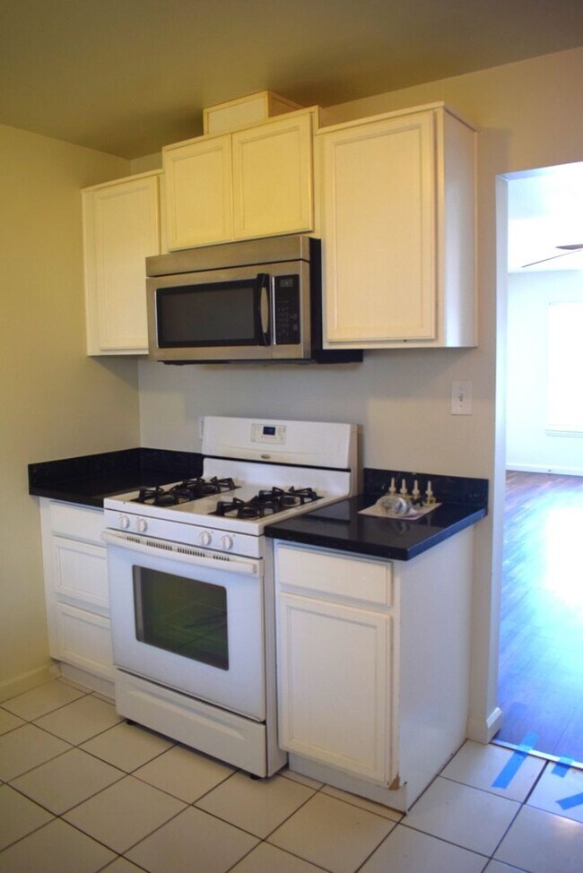 Foto del edificio - 6903 Fruitridge Rd