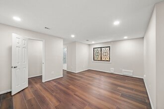 Building Photo - 4023 Breakwood Dr