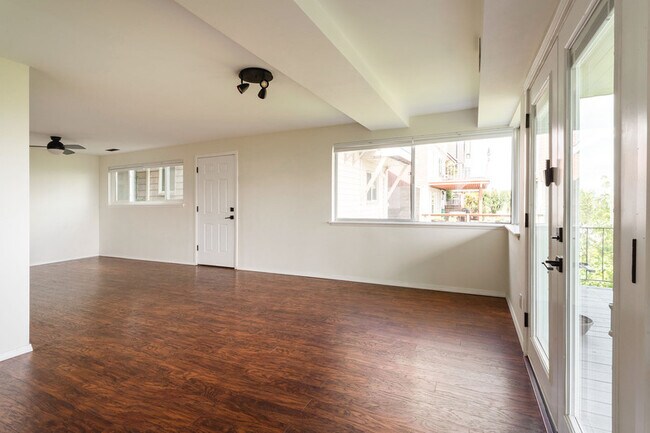Foto del edificio - 2410 37th Ave SW