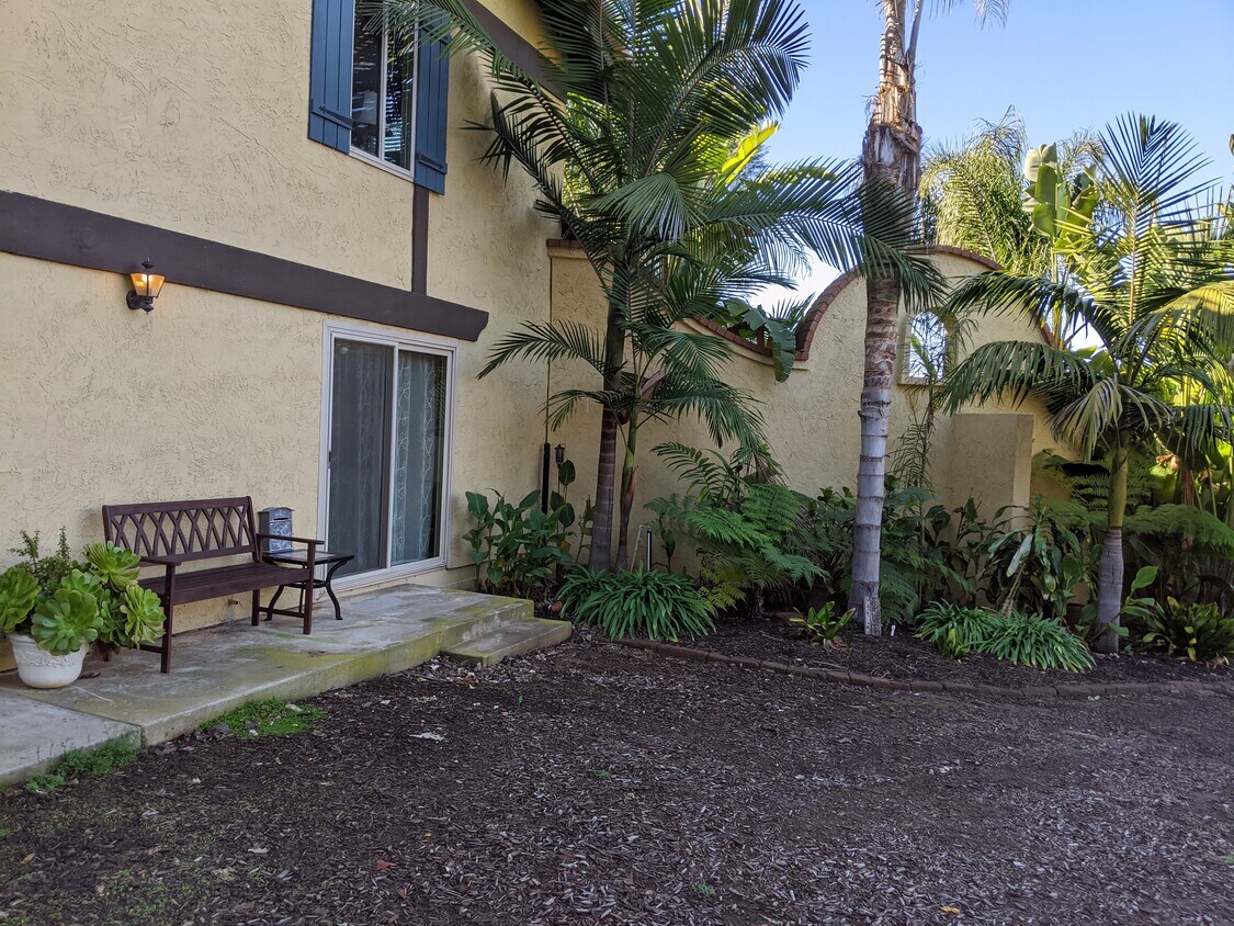 6731 Via de la Reina Unit Guest House, Bonsall, CA 92003 Condo for