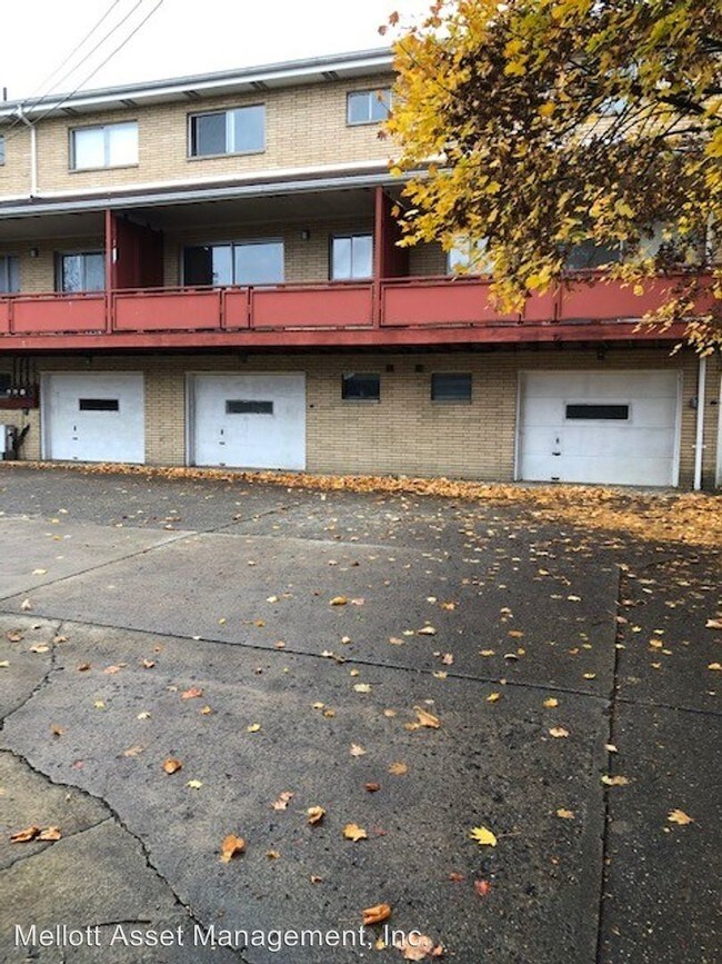Building Photo - 205 Putnam Ln