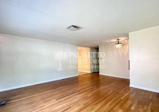 Foto del edificio - 2409 W Cornwallis Dr