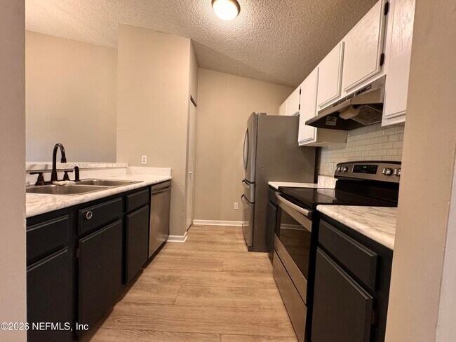 Foto del edificio - 3270 Ricky Dr