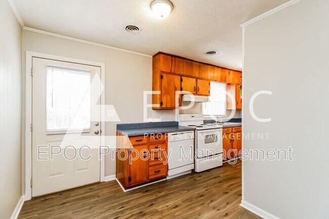 Building Photo - 1019 Cypress Dr