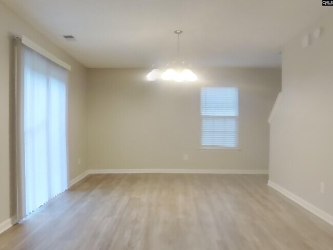 Foto del edificio - 129 Honey Tree Rd