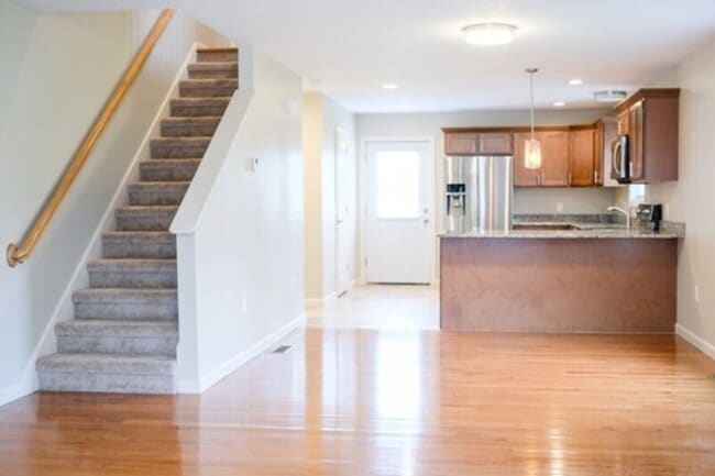 Building Photo - 82 Rowley St