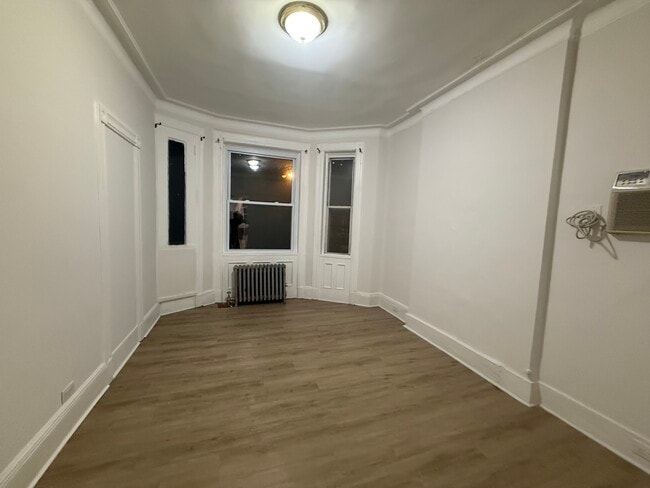 Building Photo - 6009 Buchanan Pl