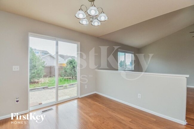 Foto del edificio - 5823 Mesa Mountain Way