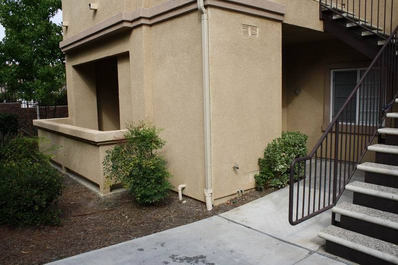 Foto principal - Beautiful 2 Bed/2Bath Lower Unit Condo wit...