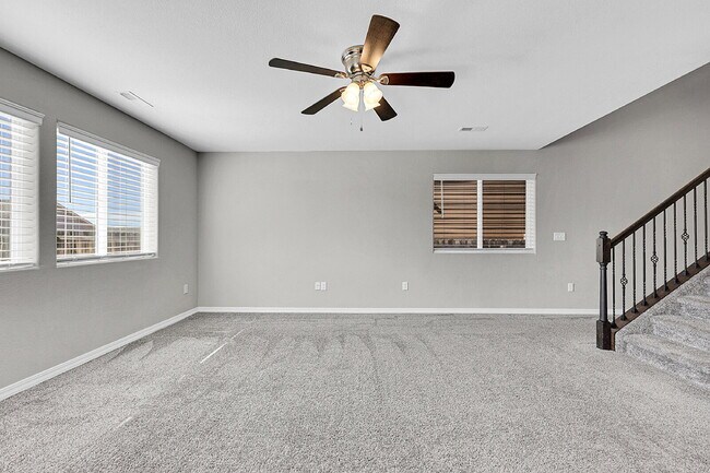 Foto del edificio - $2,350.00, 3 bed, 2.5 bath located in Peyt...