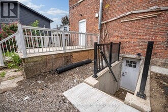 Building Photo - 108 Lindsay St S