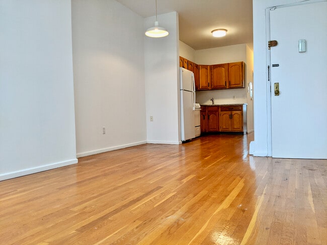 Building Photo - 374 2nd St