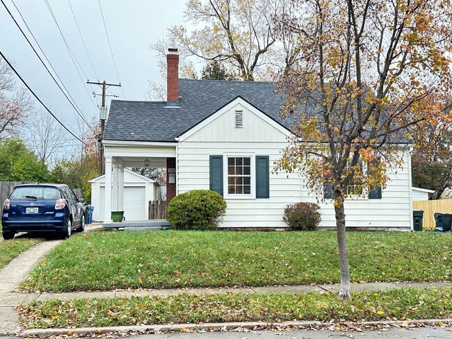 Foto del edificio - Charming 2-Bedroom Cottage-Style Home!