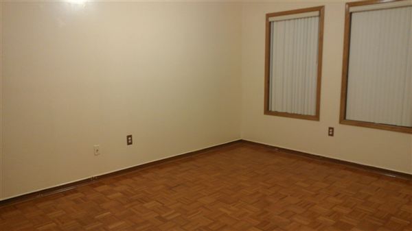 Building Photo - 19 Pond Way