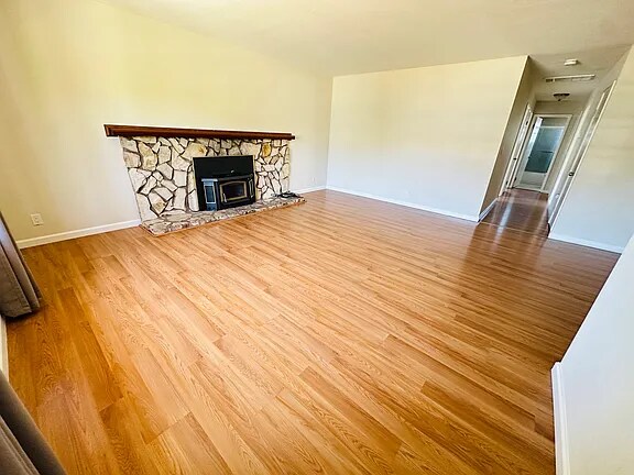 Foto principal - 1556 Sun Ln