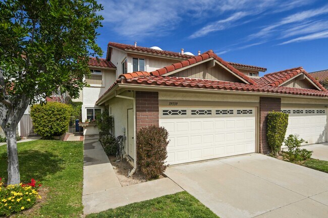 Building Photo - 19539 Shadow Springs Way