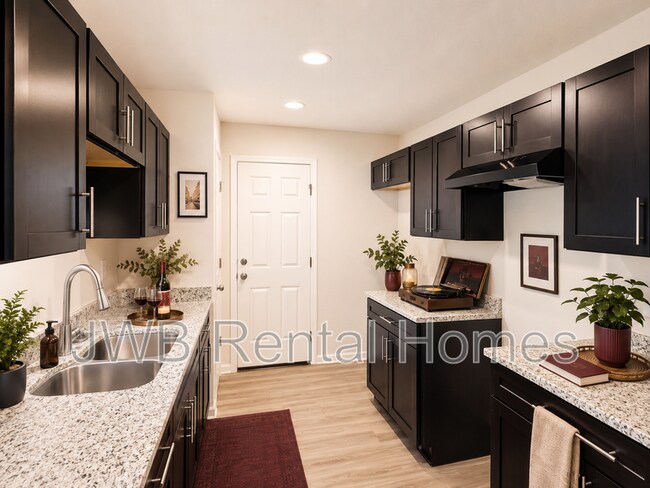Foto del edificio - 1562 W 32nd St