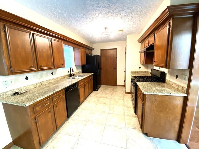 Foto del edificio - 22522 Smokey Hill Dr