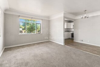 Building Photo - 1161 Dayton St