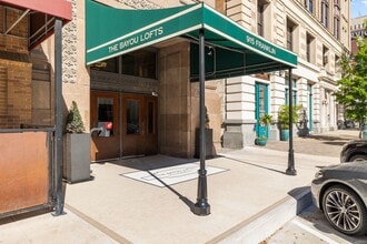 Building Photo - 915 Franklin St