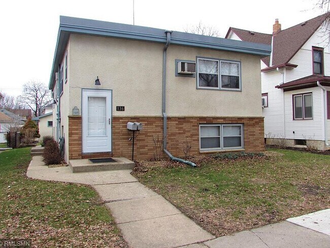 Foto del edificio - 136 7th Ave S