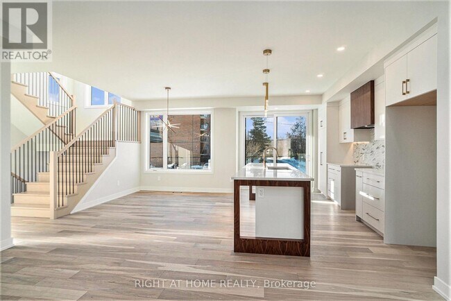 Building Photo - 583 Codd's Rd