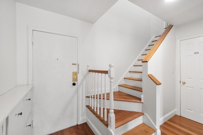 Foto del edificio - 476 Monmouth St