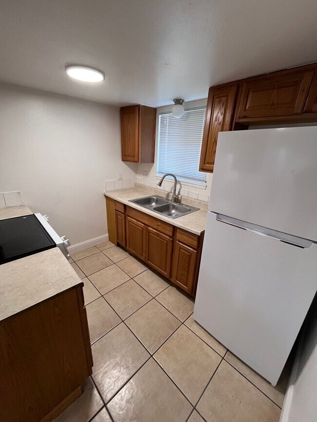 Foto del edificio - 5932-5934 Clover Manor Way