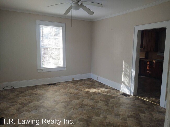 Building Photo - 4 br, 2 bath House - 1521 Kings Road