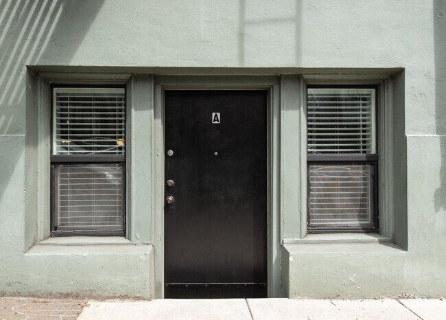Building Photo - Spacious Loft Condo in Historical Carlton ...