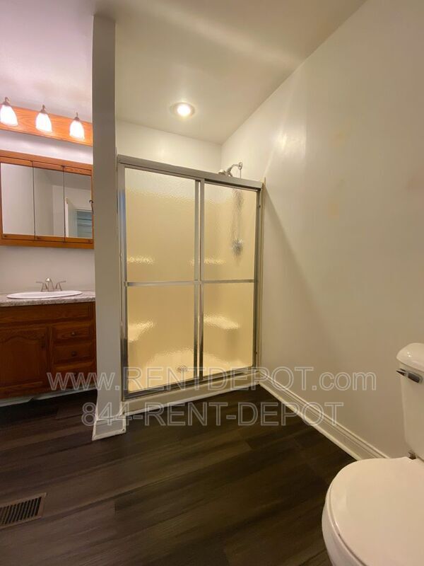 Foto del edificio - 330 N 2nd St