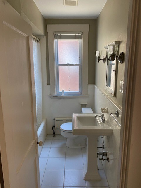 Building Photo - 5714 Woodmont St