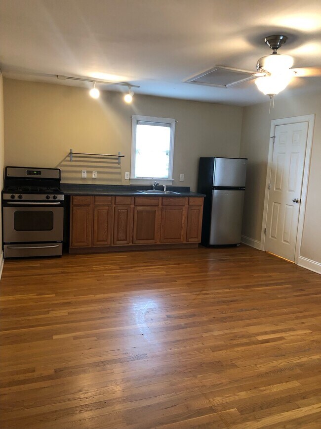 Foto del edificio - 337 Martin Luther King Jr Dr