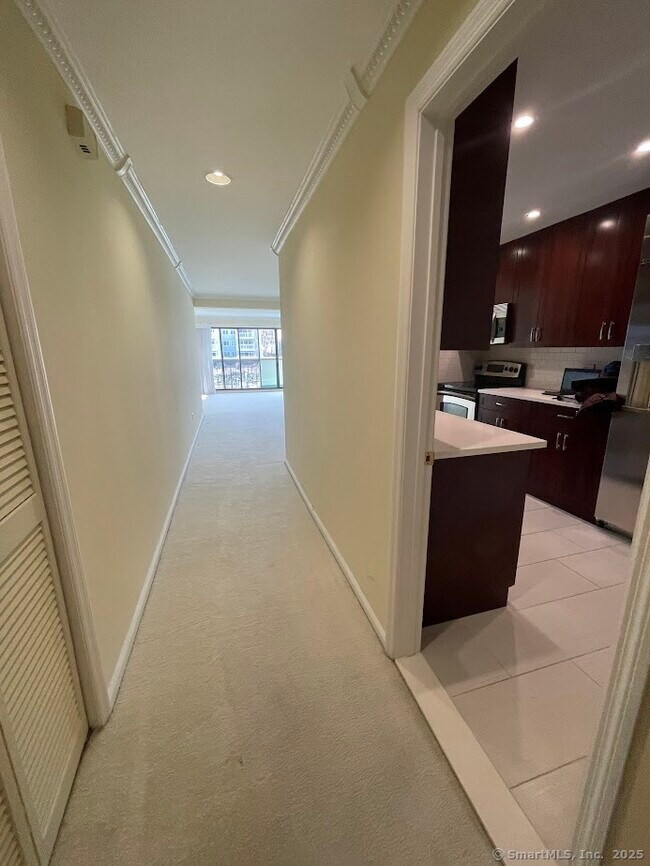 Foto del edificio - 105 Harbor Dr