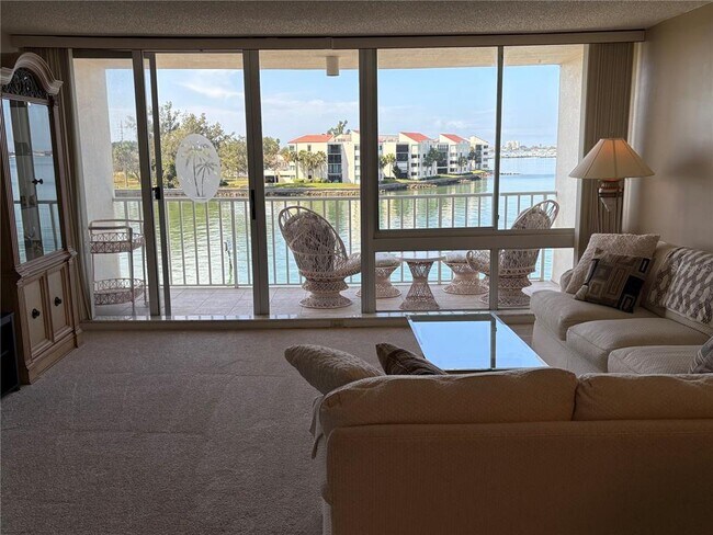 Building Photo - 5281 Isla Key Blvd S