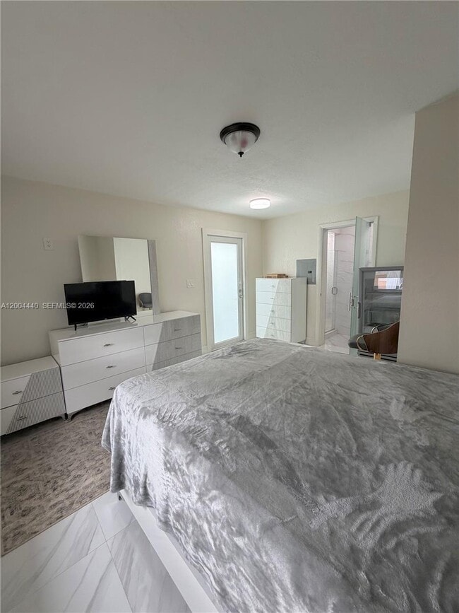 Foto del edificio - 5801 NW 113th Terrace
